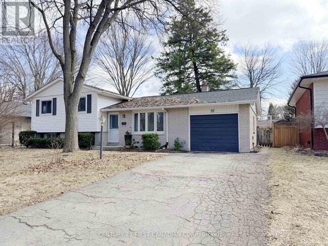 property at 711 Algoma Ave