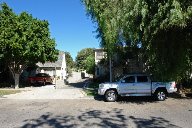 14763 Sylvan St in Van Nuys, CA - Building Photo - Building Photo