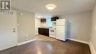 146 Wellington St in London, ON - Building Photo