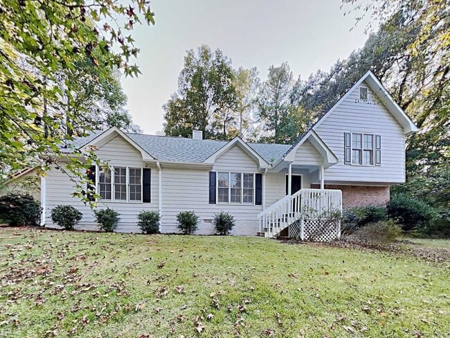 property at 1427 Hillside Pl SE