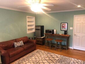 5804 Searl Ter, Unit 1 in Bethesda, MD - Building Photo - Building Photo