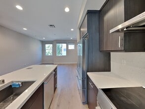 1534 Prescott St in Oakland, CA - Building Photo - Building Photo