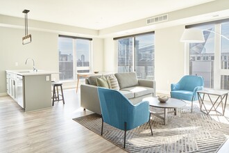 The Vicinity in Minneapolis, MN - Building Photo - Building Photo