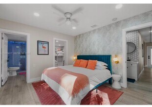 1345 NE 14th Ave in Fort Lauderdale, FL - Foto de edificio - Building Photo