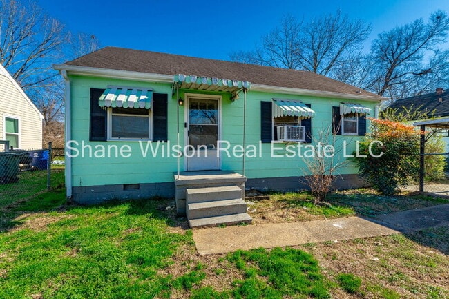 property at 2904 5th Ave