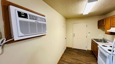 423 S Williams Ave in Sioux Falls, SD - Building Photo - Building Photo