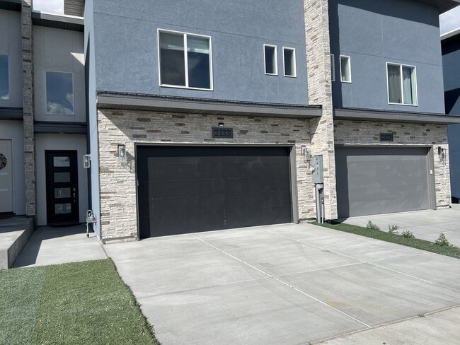 2433 5th St in Elko, NV - Foto de edificio - Building Photo