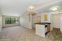 Building Photo - Falcon Trace Apartments in Orlando, Florida