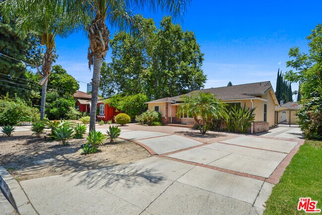 property at 15424 Camarillo St