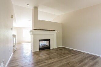 22802 E Dorado Dr in Aurora, CO - Building Photo - Building Photo