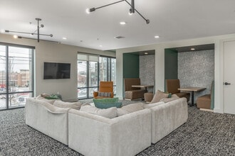 Peer on 7th Student Living in Columbus, OH - Building Photo - Interior Photo