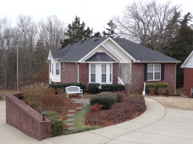 3744 Henricks Hill Dr in Smyrna, TN - Building Photo