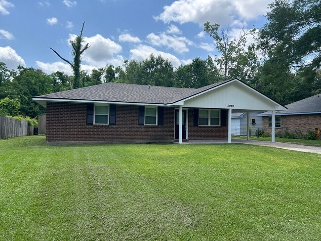 2080 Jerlyn Dr in Denham Springs, LA - Building Photo - Building Photo