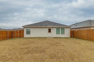 609 Vicksburg Dr in Ennis, TX - Building Photo - Building Photo