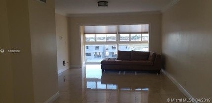 1101 Crystal Lake Dr-Unit -401 in Pompano Beach, FL - Building Photo - Building Photo