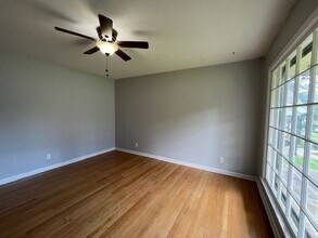 8301 Concord Cove in Southaven, MS - Foto de edificio - Building Photo