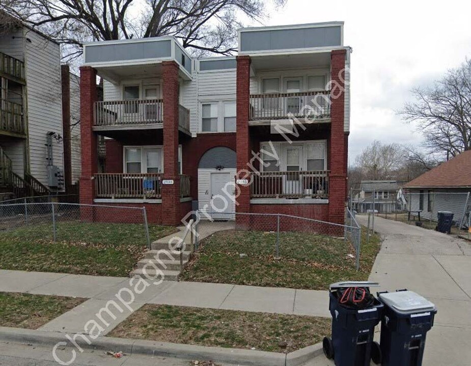 2936 Flora Ave-Unit -2N in Kansas City, MO - Building Photo