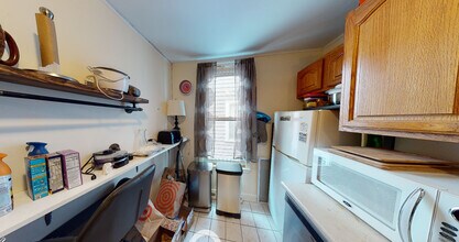 216 Freeman St, Unit 1 in Brookline, MA - Building Photo - Building Photo