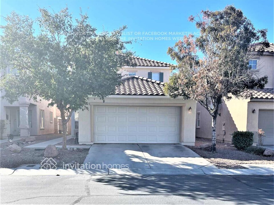 7645 Lookout Hill St in Las Vegas, NV - Building Photo