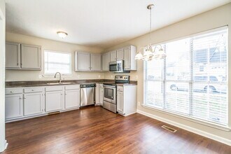 109 Shoemaker Dr in Nashville, TN - Foto de edificio - Building Photo