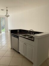 6366 Landings Way in Tamarac, FL - Building Photo - Building Photo