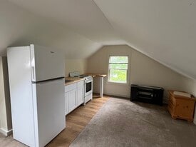 130 Cummins Hwy, Unit #3 in Boston, MA - Building Photo