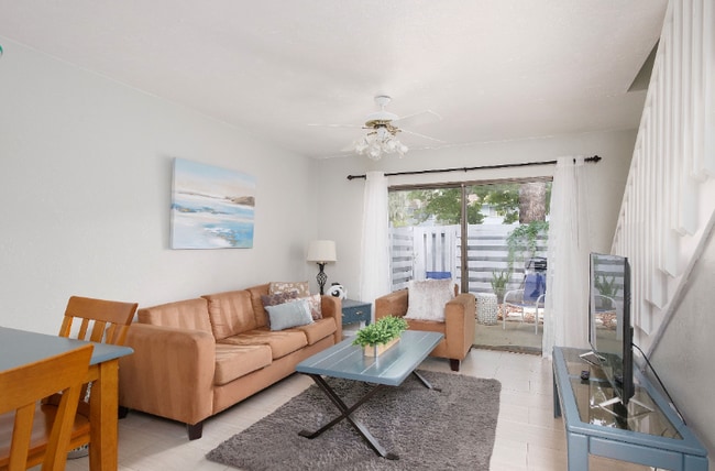 3600 SW 19th Ave in Gainesville, FL - Foto de edificio - Building Photo