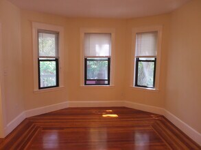 3 Harris St, Unit 2 in Somerville, MA - Building Photo - Building Photo