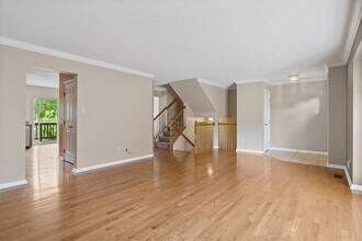 6330 Oyster Bay Ct in Bridgeville, PA - Building Photo - Building Photo