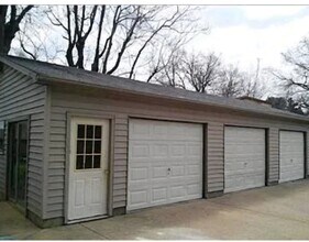 2257 E Eichel Ave in Evansville, IN - Foto de edificio - Building Photo