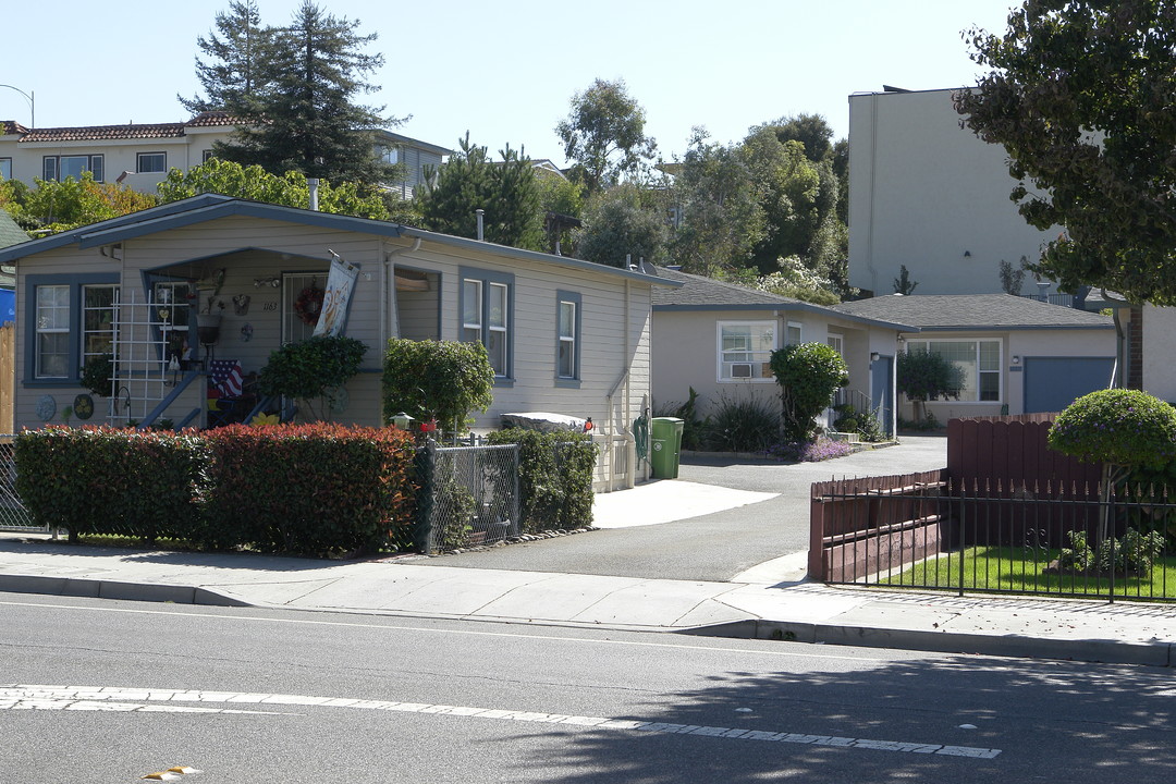 1163 D St in Hayward, CA - Building Photo