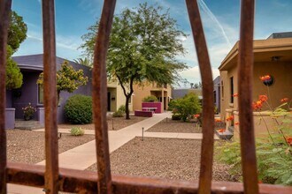 2010 E 1st St in Tucson, AZ - Building Photo - Building Photo