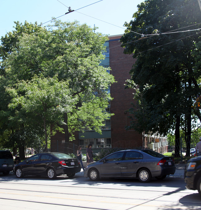 McCormick Park in Toronto, ON - Building Photo - Building Photo