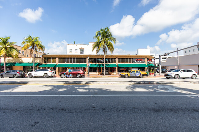 1568 Washington Ave in Miami Beach, FL - Foto de edificio - Building Photo