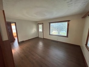 329 Buckeye Ave, Unit 241 in Mansfield, OH - Foto de edificio - Building Photo