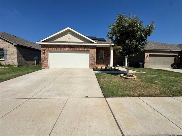 5616 McMahan Ln in Crowley, TX - Building Photo