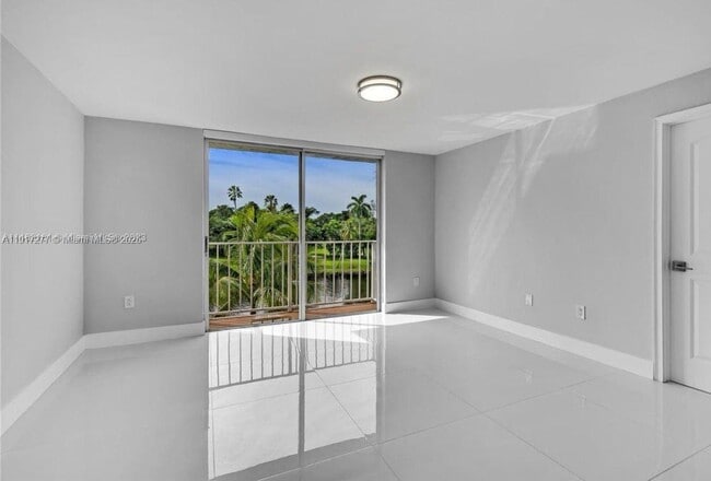 1740 NW N River Dr in Miami, FL - Building Photo - Building Photo