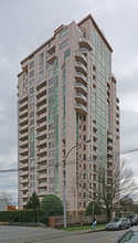 The Fifth Avenue in New Westminster, BC - Building Photo - Building Photo