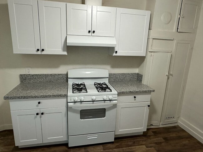 680 E Ventura Ave in Tulare, CA - Building Photo - Building Photo