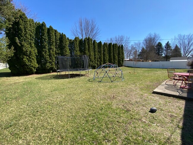 2903 Sharon St in Winona Lake, IN - Building Photo - Building Photo