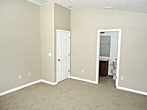 6821 Aramon Ct in Wesley Chapel, FL - Building Photo - Building Photo