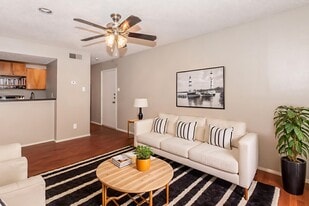 District West in Lubbock, TX - Building Photo