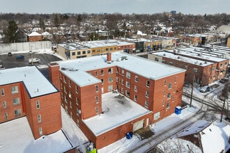 1065 Eglinton Ave in Toronto, ON - Building Photo - Building Photo