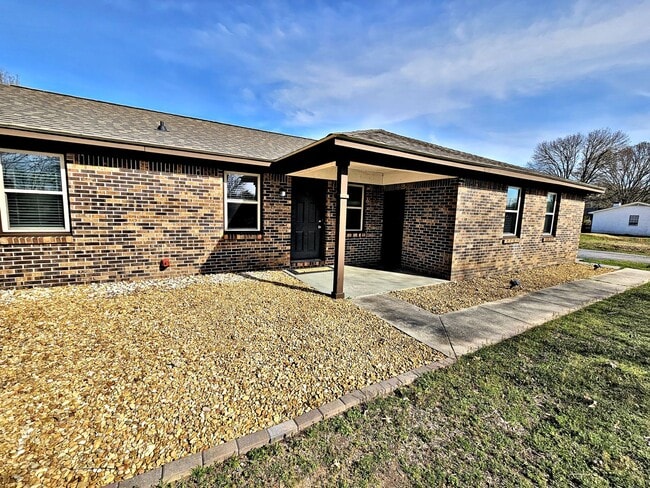 111 Willowbrook St in Decatur, AL - Building Photo - Building Photo