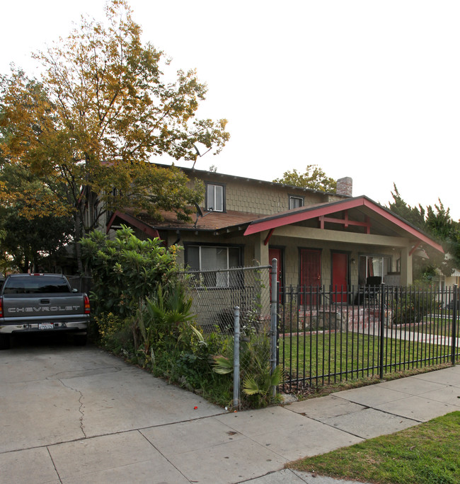 207 N Avenue 56 in Los Angeles, CA - Building Photo - Building Photo