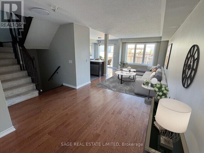 101 Nearco Gate in Oshawa, ON - Building Photo - Building Photo