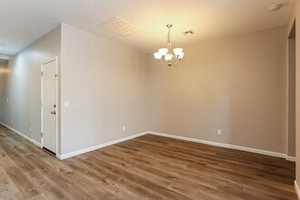 2550 W Gaby Rd in Phoenix, AZ - Building Photo - Building Photo