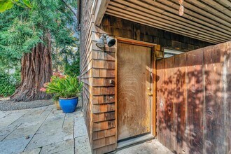 2223 Ward St in Berkeley, CA - Foto de edificio - Building Photo