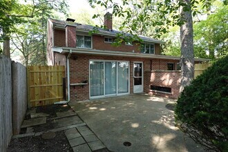419 Greenleaf Ave in Wilmette, IL - Building Photo - Building Photo