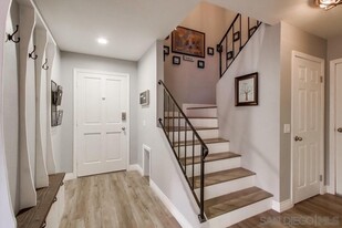 9929 Maya Linda Rd in San Diego, CA - Building Photo